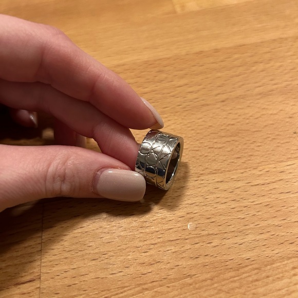 Calvin Klein silver ring - Picture 2 of 3